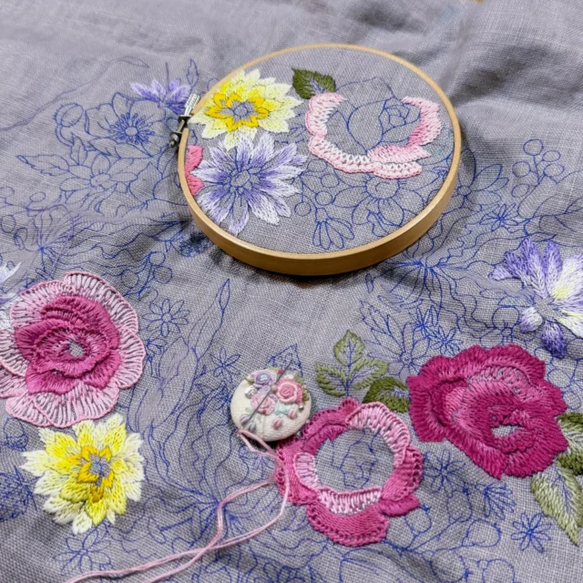 薔薇の刺繍 | 田村良恵刺繍教室-大阪